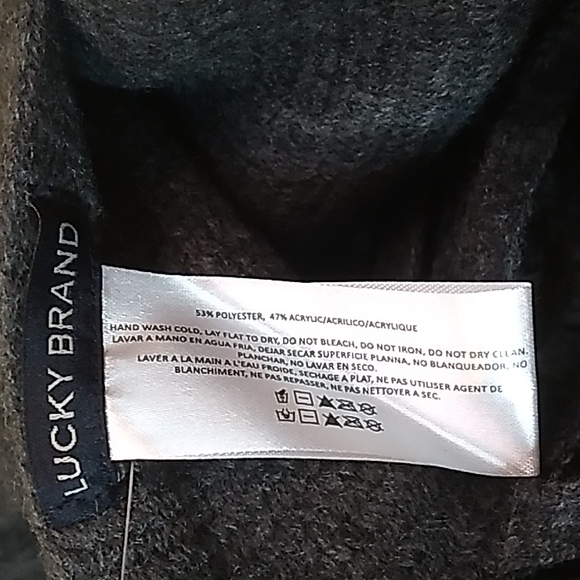 Lucky Brand Dark Gray Scarf 18 x 90 inches including the fringe. NWT - Picture 4 of 7